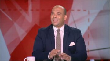 وليد صلاح الدين: إمام عاشور فعل شيئًا “صعب يتكرر” في مباراة الأهلي والإسماعيلي