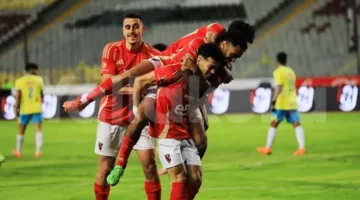 إمام يعزز تقدم الأهلي أمام الإسماعيلي (فيديو)