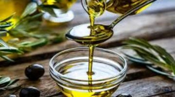 ماذا يحدث لجسمك عند شرب زيت الزيتون على الريق