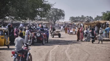 السودان يتمزق أمام أعيننا… وبات موطناً لأكبر أزمة نزوح ومجاعة في العالم