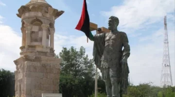 سبتيموس يعود لـ«ميدان الشهداء» مخالفاً تعليمات القذافي