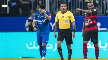 مَن الحكم الأجنبي الأكثر حضوراً في البطولات السعودية؟