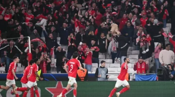 سيناريو مجنون يقود بنفيكا إلى ثمن النهائي