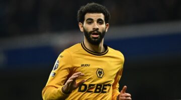 ريان آيت نوري يفجر أنفيلد وجماهير ليفربول تحرج آرني سلوت!