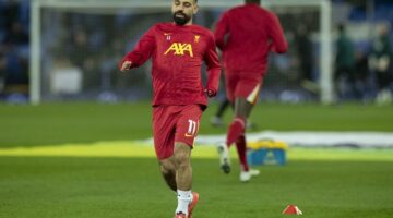 صنف أيقونة ليفربول جون أرني ريسه محمد صلاح على أنه أفضل من فينيسيوس وجاريث بيل وريان جيجز لكنه اختار نجم تشيلسي السابق على المصري
