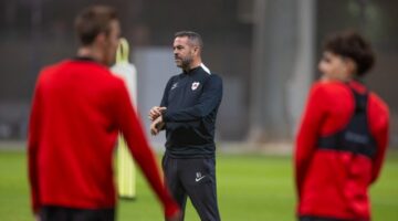 مدرب الريان يفسر أسباب الخسارة أمام الاستقلال في أبطال آسيا