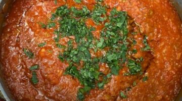طريقة عمل فول بالطماطم خطوة بخطوة