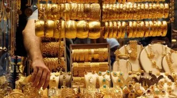 أسعار الذهب تتذبذب بالبورصة العالمية مع صدور بيانات اقتصادية متباينة وتسجل الأوقية 3007 دولار