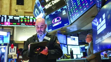 تخفيف رسوم ترامب يعزز وول ستريت وسط ترقب الأسواق الأوروبية واليابانية