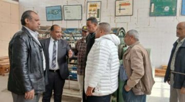 مدير عام التعليم الفني يتابع انتظام الدراسة بمدرسة سوهاج الثانوية النسيجية