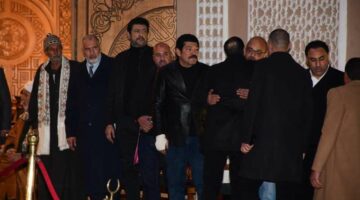 60 صورة من عزاء والدة باسم سمرة