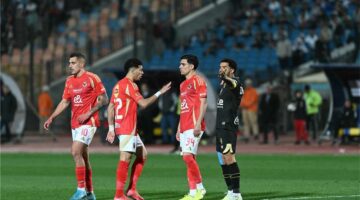 <p>اتحاد الكرة يكشف عن الحكم المسؤول عن قمة الأهلي والزمالك في الدوري الممتاز  </p>
<p><strong>ملاحظة:</strong> سيتم إضافة بقية التفاصيل والمعلومات المتعلقة بالموضوع في نص المقال.</p>