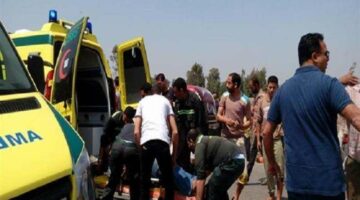 حادث سير مروع في المريوطية يتسبب في وفاة سيدة وإصابة عدة أشخاص.