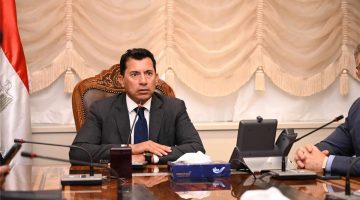 وزير الرياضة: تدخلنا لحل أزمة القمة وطالبنا الأهلي بالتواصل مع الزمالك