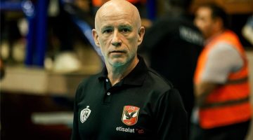 اتحاد الطائرة يغرم مدرب الأهلي رغم الفوز المثير على الزمالك