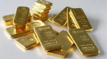 أسعار الذهب تتراجع مع صعود الدولار وترقب قرارات ترامب بشأن الرسوم الجمركية