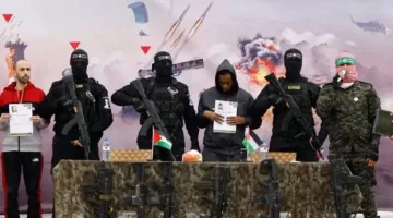 المحتجز الإسرائيلي لدى حماس: دعوة لإيقاف سياسة تكميم الأفواه من الحكومة