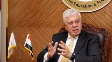 وزير التعليم العالي يوجه بدمج طلاب المعاهد في منظومة التأمين الصحي الشاملة