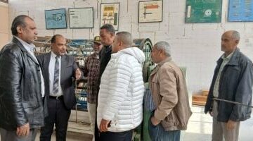 مدير التعليم الفني في سوهاج يتفقد سيرتهي العملية التعليمية بالمدرسة النسيجية.