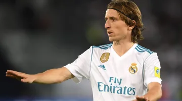 مودريتش يحدد قراره النهائي بشأن مستقبله مع ريال مدريد