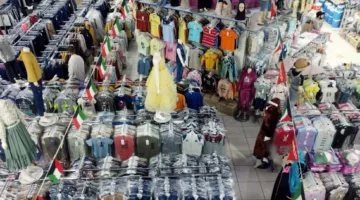 أسعار الملابس تقضي على فرحة الأولاد بالعيد وتثقل كاهل الأسر