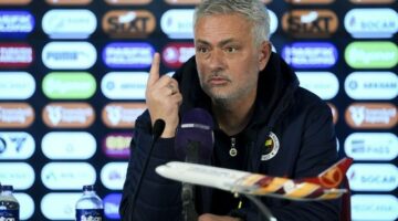 مانشستر يونايتد وليفربول يواجهان منافسة شرسة من منافسيهما في الدوري الإنجليزي الممتاز للتعاقد مع المهاجم النيجيري أديمولا لوكمان.. تقارير