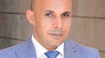 الكاتب الصحفي محمود العربي :تراجعت الأسعار بنسبة وصلت إلى 25% مقارنة بالعام الماضي. | أخبار