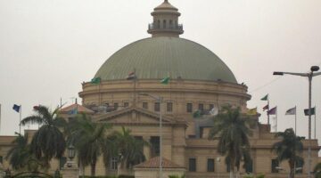 فروع الجامعات المصرية في الخارج: التحديات الأكاديمية والفرص الاستثمارية
