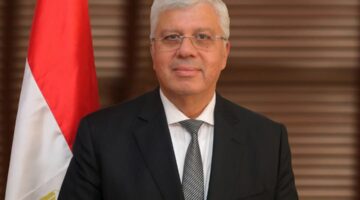 وزير التعليم العالي يهنئ جامعة القاهرة لتحقيق كلية طب قصر العيني اعتمادًا دوليًا كمركز تدريبي إقليمي في مجال الكلى