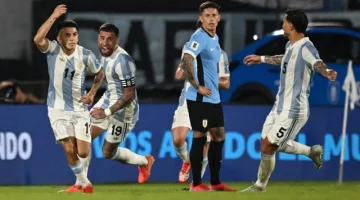 الأرجنتين تتألق أمام أوروغواي وتقترب من التأهل لكأس العالم 2026.
