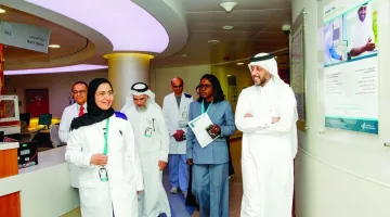 وزير الصحة يتفقد خدمات الرعاية المتخصصة في مستشفى سدرة للطب