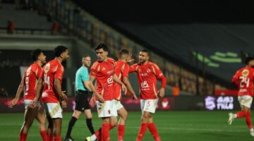 الأهلي المصري على شفا الهبوط ومواجهة عقوبات قاسية