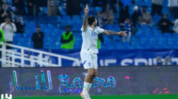 إصابة ميتروفيتش تثير قلق جماهير الهلال بنقله إلى المستشفى