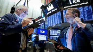 الأسهم الأمريكية تتراجع بفعل مخاوف متزايدة من تأثير الرسوم الجمركية