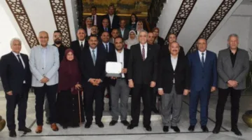 محافظ الغربية يشكر فريق مبادرة القرية الخضراء بعد تكريمه من رئيس الوزراء