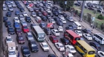 تباطؤ حركة السيارات اليوم يؤثر على معظم شوارع وميادين القاهرة والجيزة