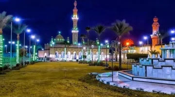 جماليات شهر رمضان تتألق في مسجد سيدي عبد الرحيم القنائي.