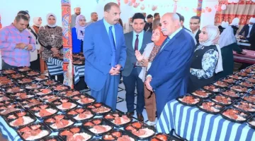 محافظ سوهاج يتابع مبادرة “مطبخ المصرية” لدعم بنات قرية كوم بدار بالمنشاة