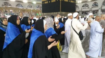 السقف المفتوح لتأشيرات العمرة يشعل خلافاً بين شركات السياحة والوزارة