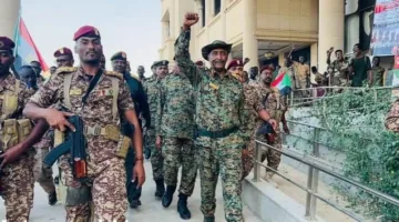 البرهان يصل القصر الجمهوري بعد تحريره: الخرطوم تستعيد حريتها بالكامل (صور)