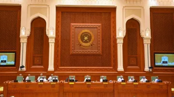وزير التراث والسياحة يحضر جلسة خاصة في مجلس الشورى