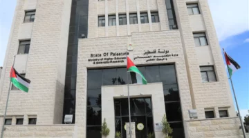 وزارة التربية والتعليم تفتح الباب لتصحيح طلبات التوظيف وتعلن عن مذكرة دعم للتعليم العالي في غزة