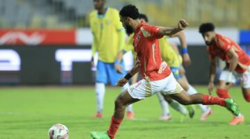 الإسماعيلي يستجيب لطلب الأهلي وسط مخطط لإسناد الدوري لبيراميدز وتعزيز الزمالك – مصربوست