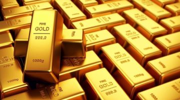 أسعار الذهب اليوم تنخفض عالميًا مع تحقيق مكاسب أسبوعية بنسبة 1.6%