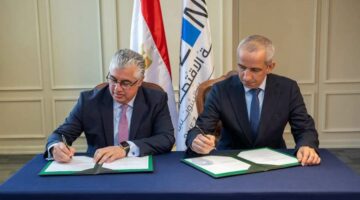 مصر بوست | باستثمارات 120 مليون دولار .. توقيع عقد المرحلة الأولى لمشروع «أروغلو نيتينج» بالقنطرة غرب الصناعية لصناعة الملابس