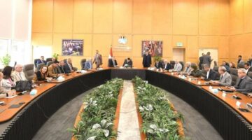 مصر بوست | وزير الإسكان يعقد اجتماعه الدوري مع أعضاء مجلسي «النواب والشيوخ»