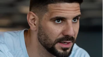حوار حصري بين خيسوس وميتروفيتش: كواليس معسكر الهلال استعدادًا لمواجهة آسيا بالذهاب